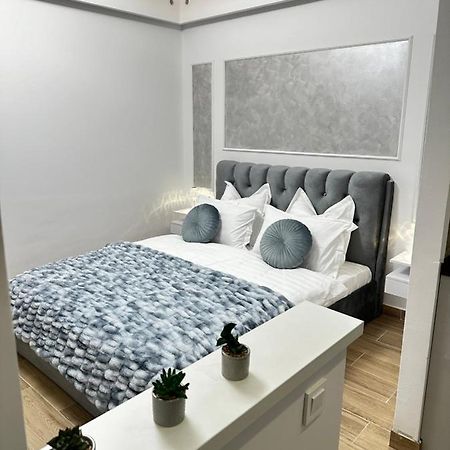 Luxury Studio 7 Roşu Exteriör bild